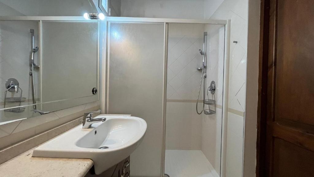Attico Con Terrazza Santa Cecilia Apartment โรม ภายนอก รูปภาพ