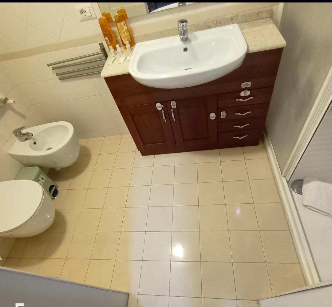 Attico Con Terrazza Santa Cecilia Apartment โรม ภายนอก รูปภาพ